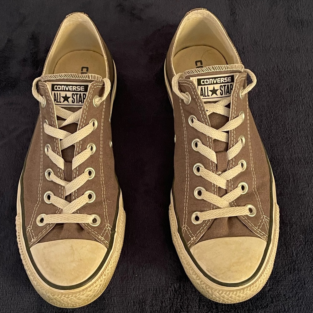 Men’s Grey Low Top Converse Chuck Taylors